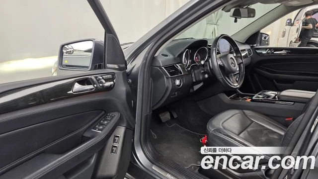 Mercedes-Benz GLS 350, снимка 10 - Автомобили и джипове - 56089255