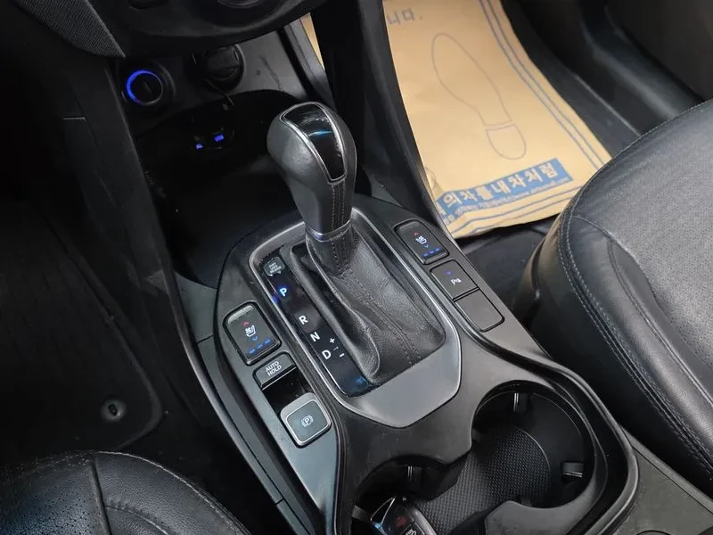 Hyundai Santa fe 2.0 CRDi 4WD - САМО 30% АВАНС, снимка 9 - Автомобили и джипове - 56159037