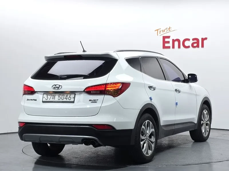 Hyundai Santa fe 2.0 CRDi 4WD - САМО 30% АВАНС, снимка 2 - Автомобили и джипове - 56159037