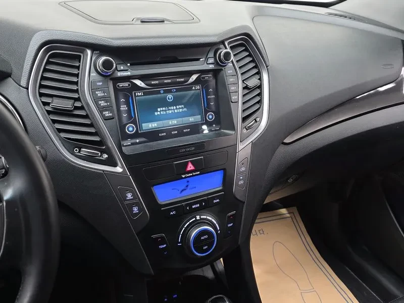 Hyundai Santa fe 2.0 CRDi 4WD - САМО 30% АВАНС, снимка 14 - Автомобили и джипове - 56159037