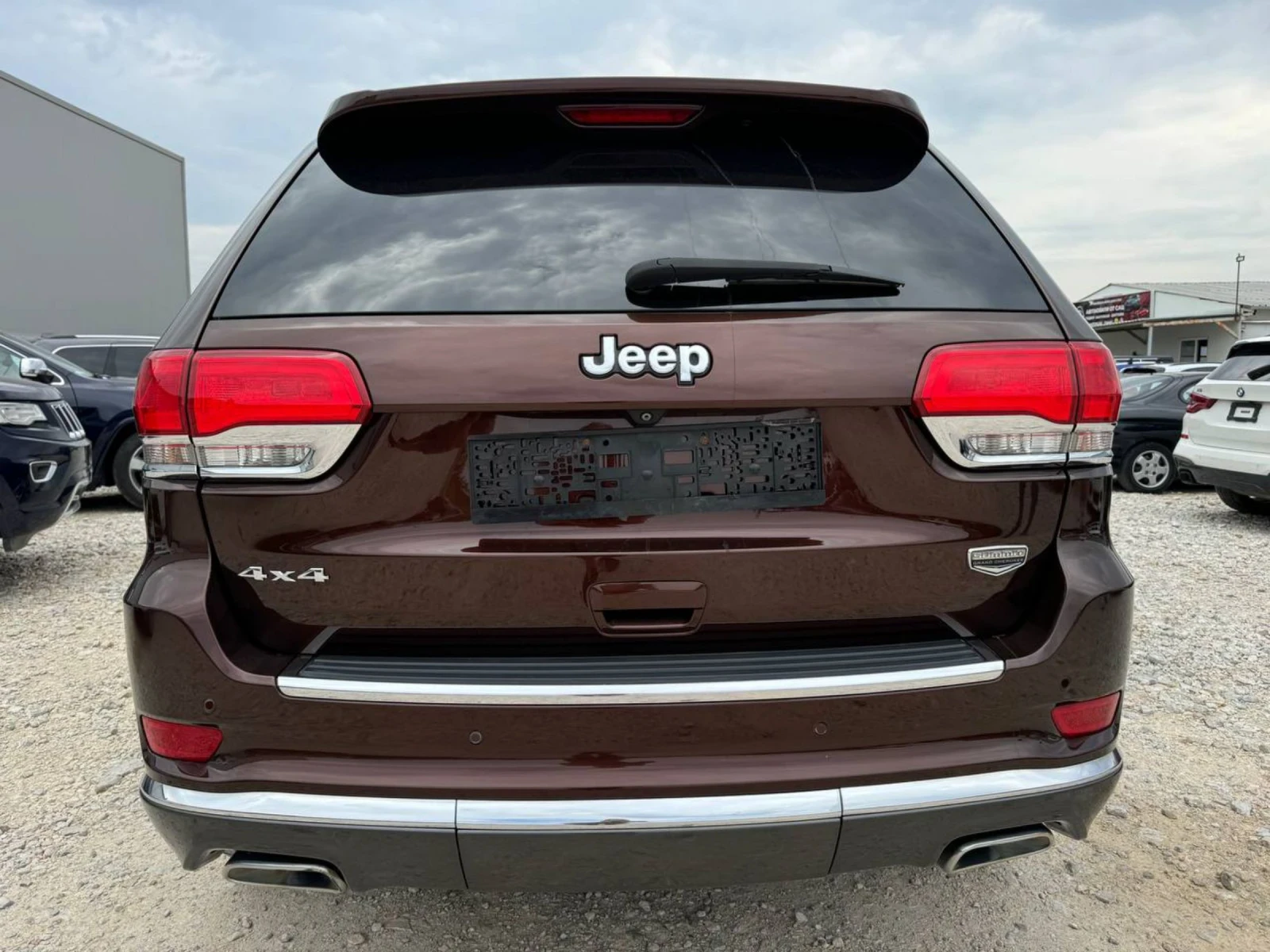 Jeep Grand cherokee 2014 Grand Cherokee Summit 3.6 - изображение 5