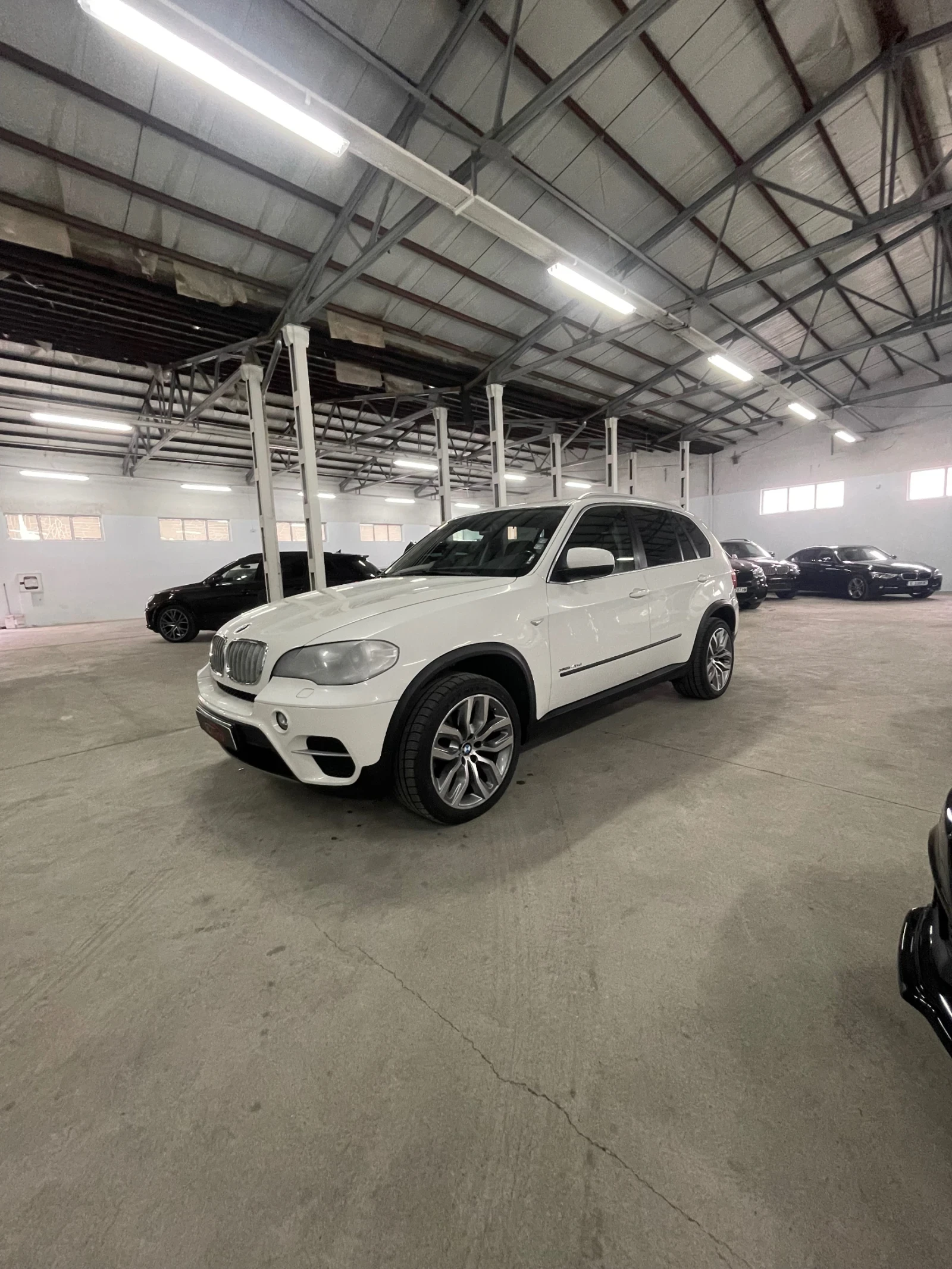 BMW X5 4.0D/Mpak/ панорама/ вакум/камера/подгрев/ФУЛЛ!!! - изображение 2