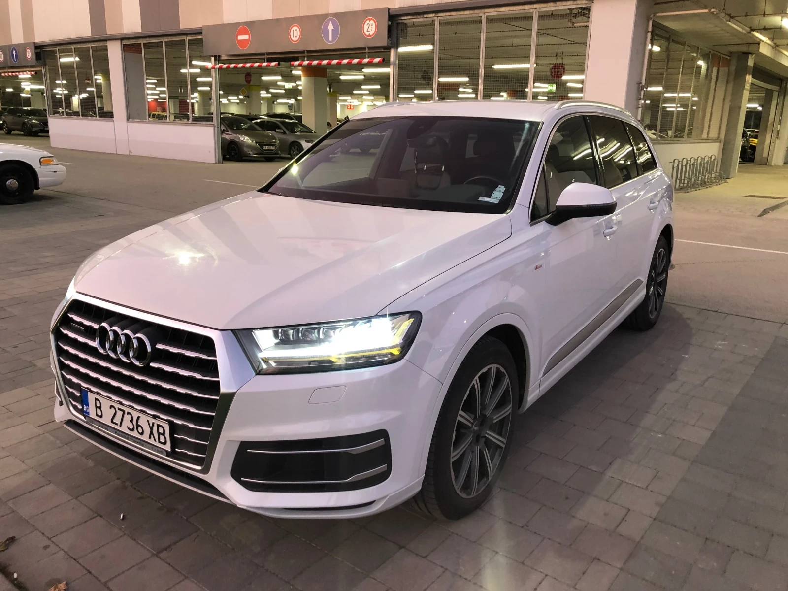 Audi Q7 3.0TDI S-LINE* MATRIX* DIGITAL* ������� ����� ���� | Mobile.bg � ����������� 1
