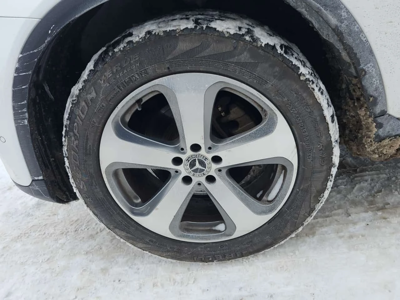 Mercedes-Benz GLC 300 * CARFAX * ПАНОРАМА * KEYLESS * ПОДГРЕВИ - изображение 6