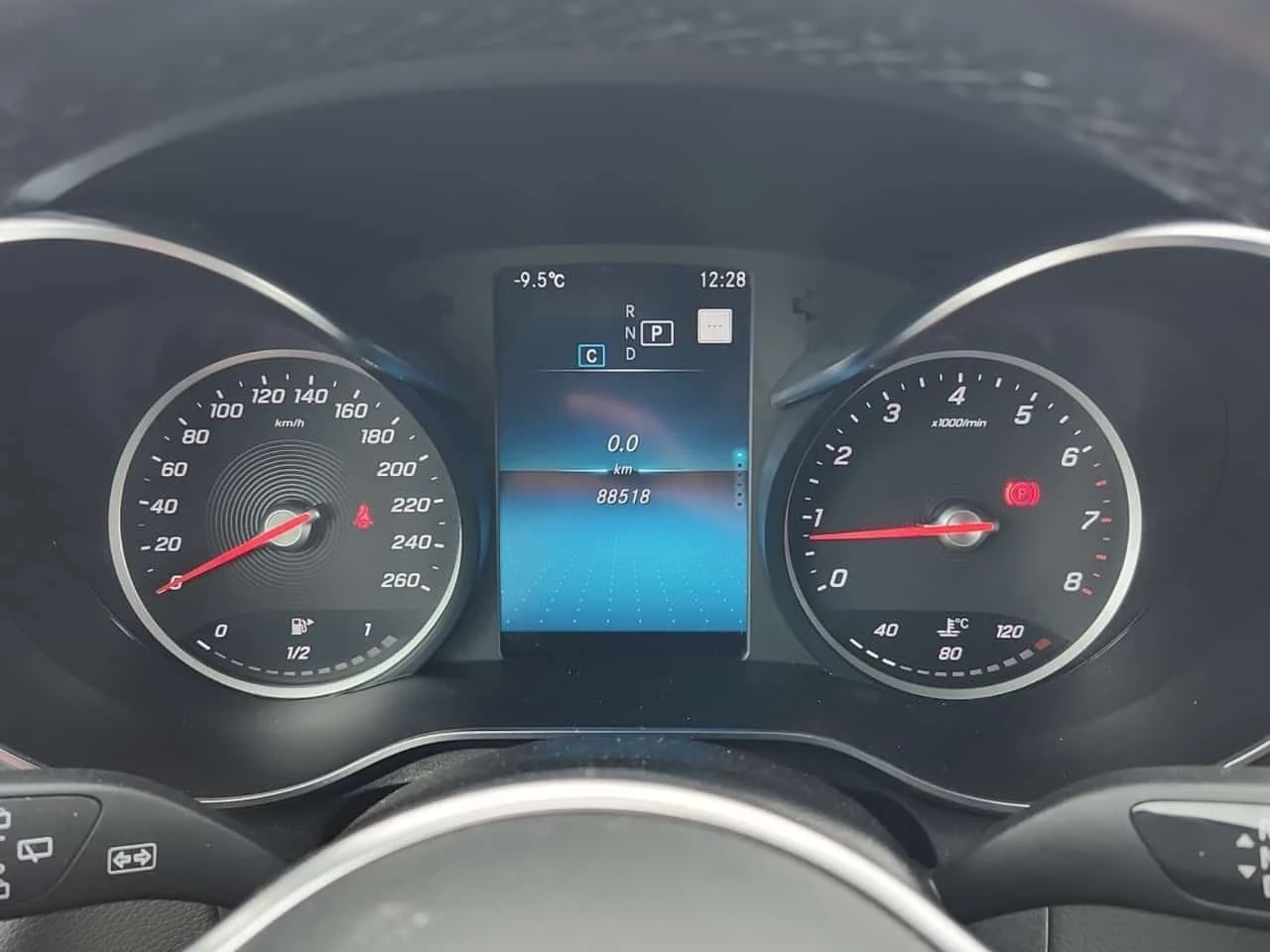 Mercedes-Benz GLC 300 * CARFAX * ПАНОРАМА * KEYLESS * ПОДГРЕВИ - изображение 8