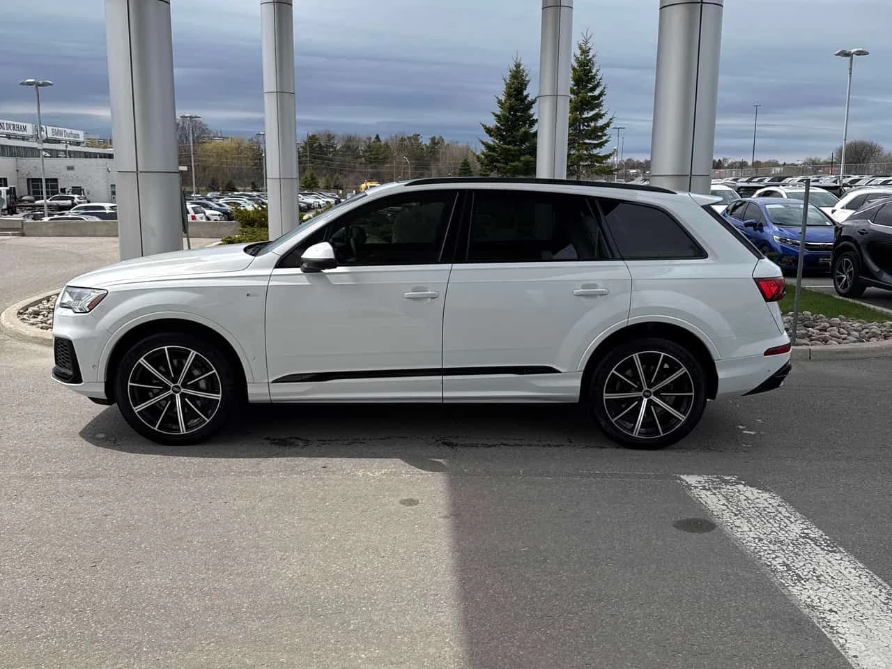 Audi Q7 * Progressiv * ОБДУХВАНЕ * ПАНО * 360 * KEYLESS , снимка 2 - Автомобили и джипове - 54339662