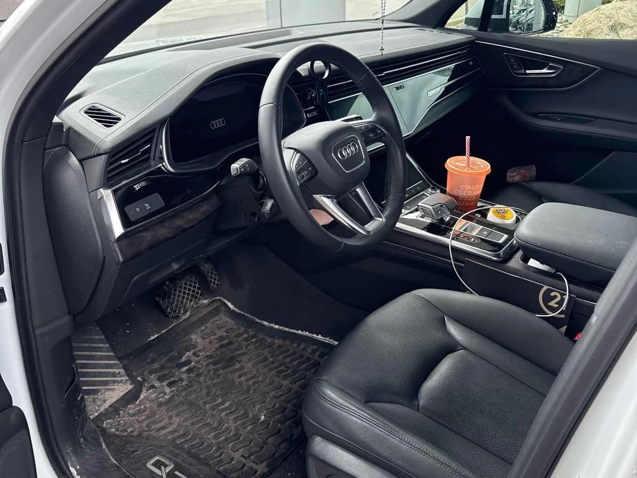 Audi Q7 * Progressiv * ОБДУХВАНЕ * ПАНО * 360 * KEYLESS , снимка 5 - Автомобили и джипове - 54339662