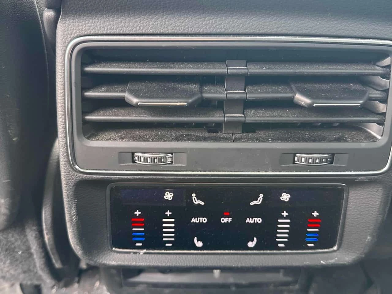 Audi Q7 * Progressiv * ОБДУХВАНЕ * ПАНО * 360 * KEYLESS , снимка 13 - Автомобили и джипове - 54339662