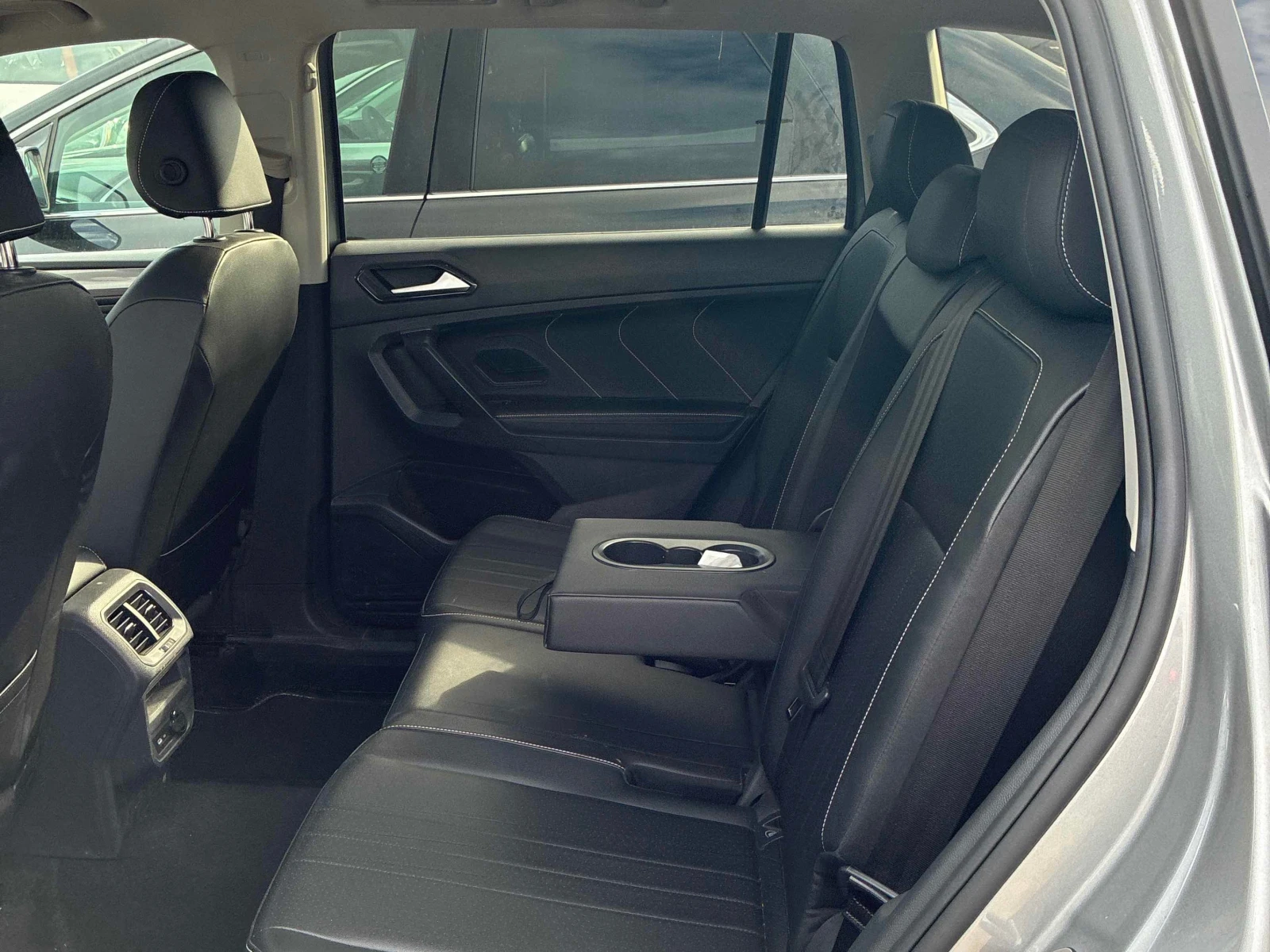 VW Tiguan * Comfortline * ОТ ПРЕДСТАВИТЕЛСТВО* , снимка 12 - Автомобили и джипове - 56062980