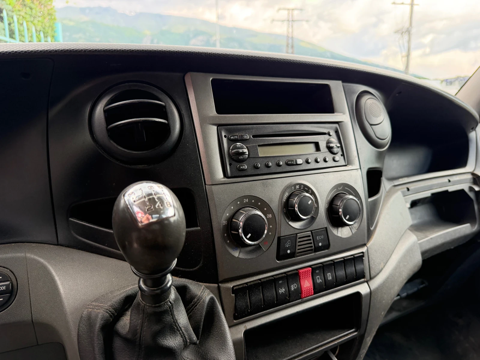 Iveco Daily 3.0HPI* Климатик* Тристранен самосвал* 3.50м кош, снимка 6 - Бусове и автобуси - 54728566