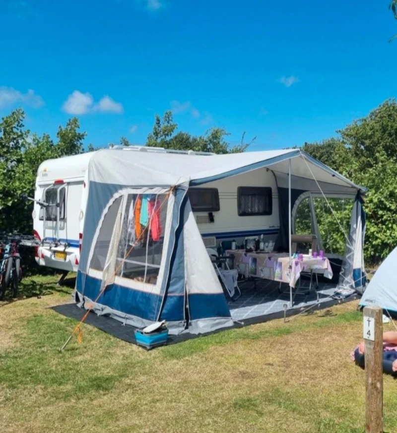 Каравана Hobby Excellent easy 440, снимка 11 - Каравани и кемпери - 52256989