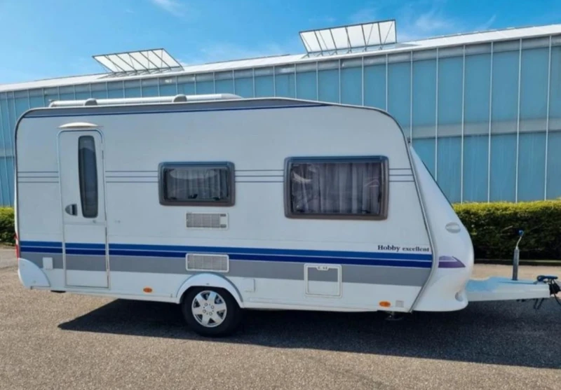 Каравана Hobby Excellent easy 440, снимка 2 - Каравани и кемпери - 52256989