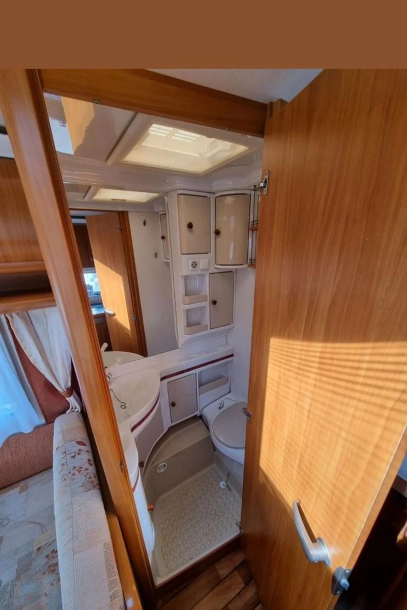 Каравана Hobby Excellent easy 440, снимка 7 - Каравани и кемпери - 52256989