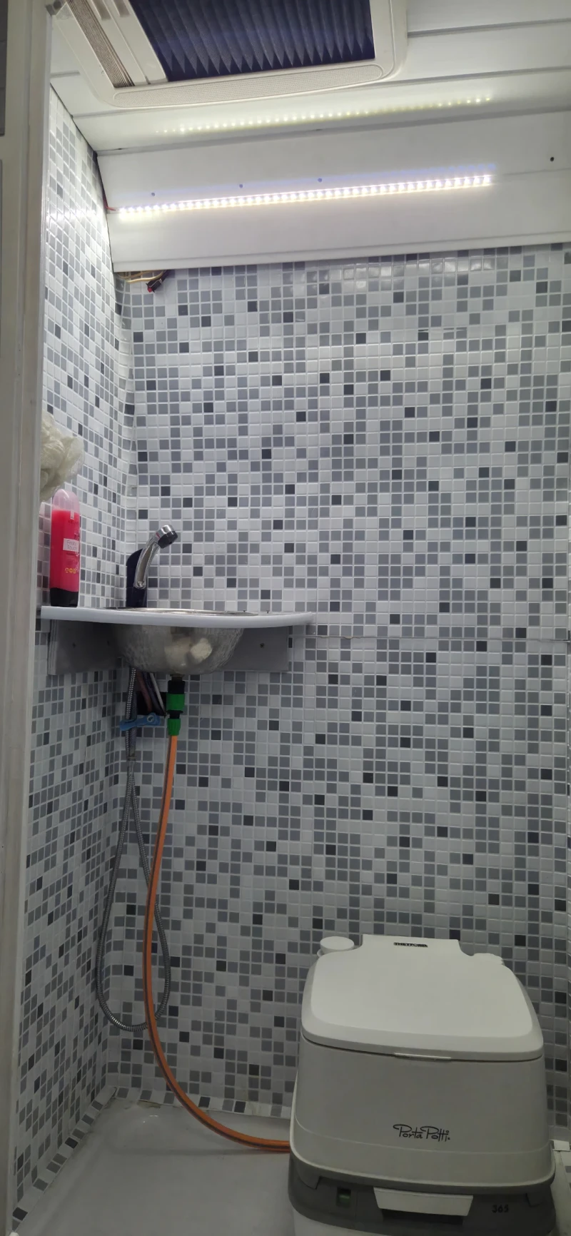 Кемпер Peugeot Boxer, снимка 8 - Каравани и кемпери - 51254645