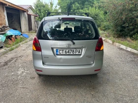 Toyota Corolla verso, снимка 2