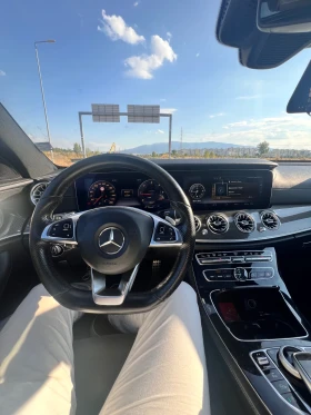 Mercedes-Benz E 220, снимка 11
