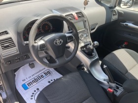 Toyota Auris 2.0 - Дизел, снимка 9