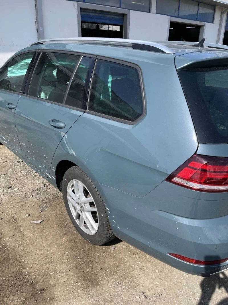 VW Golf 1.5 TGI , снимка 3 - Автомобили и джипове - 41452067