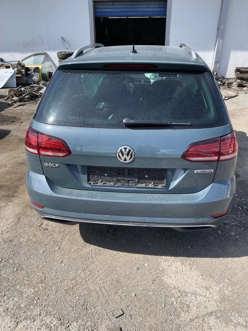 VW Golf 1.5 TGI , снимка 4 - Автомобили и джипове - 41452067