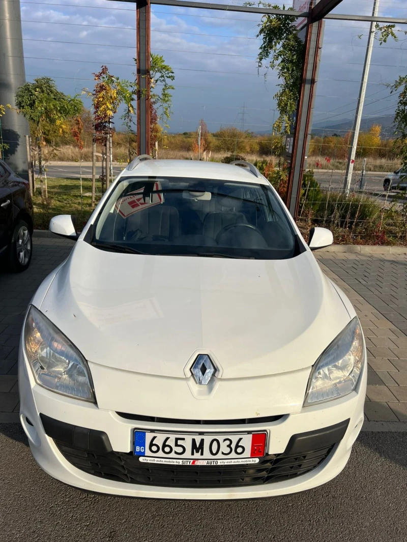 Renault Megane, снимка 1 - Автомобили и джипове - 48089478