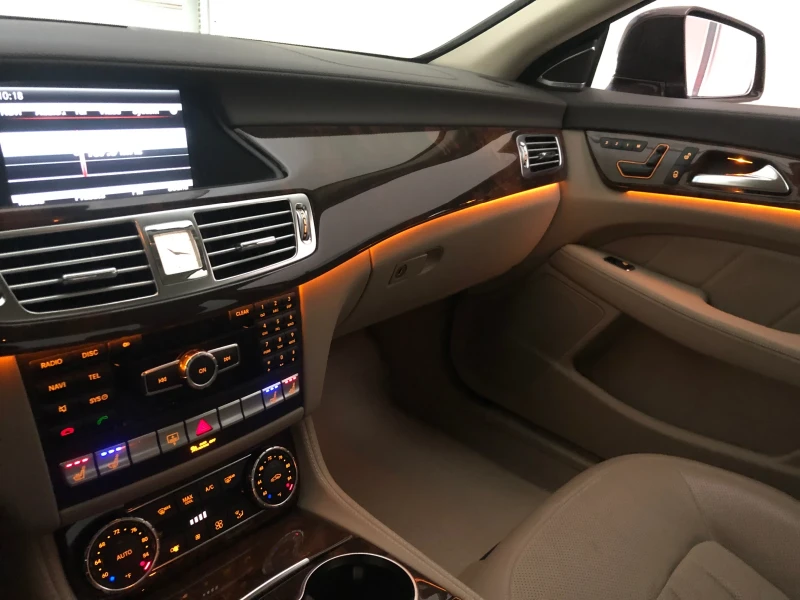Mercedes-Benz CLS 550 AMG Подгрев, обдухване, масаж, снимка 14 - Автомобили и джипове - 49776512