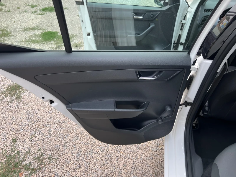 Skoda Fabia 1.0mpg-LPG-НОВА НОВА НОВА!, снимка 12 - Автомобили и джипове - 51758598