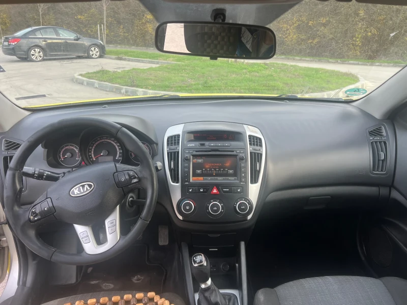 Kia Ceed, снимка 6 - Автомобили и джипове - 52504957