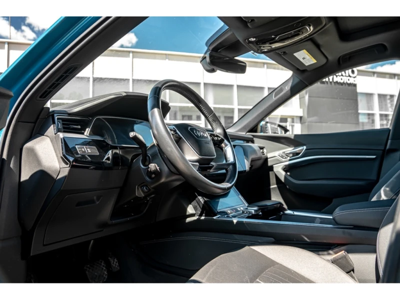 Audi E-Tron 55 Quattro* S-Line* Sportback Technik quattro, снимка 11 - Автомобили и джипове - 52650916