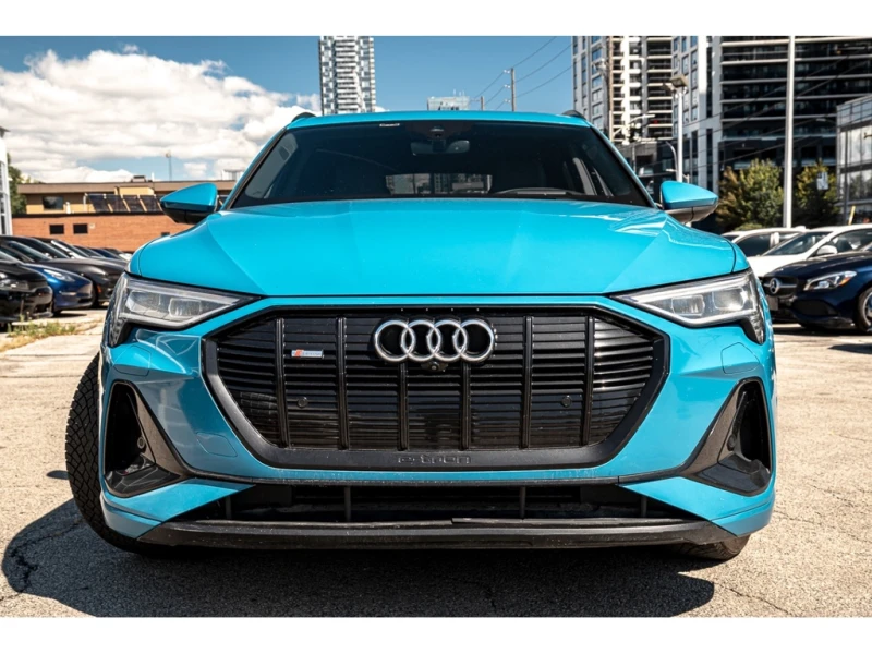 Audi E-Tron 55 Quattro* S-Line* Sportback Technik quattro, снимка 3 - Автомобили и джипове - 52650916