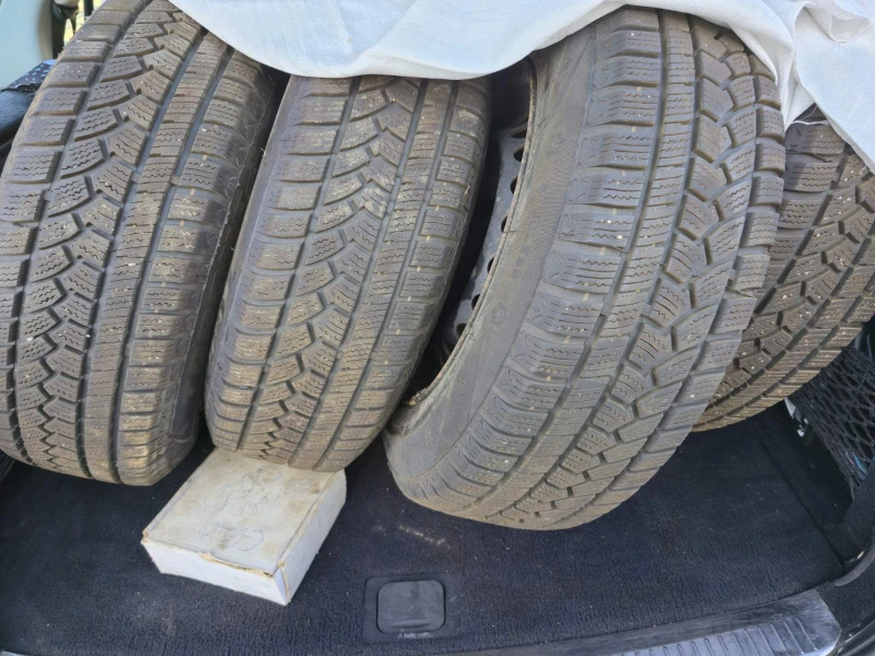 Mercedes-Benz C 200, снимка 17 - Автомобили и джипове - 52876591