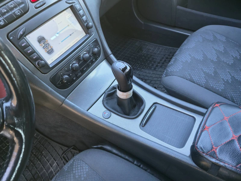 Mercedes-Benz C 200, снимка 13 - Автомобили и джипове - 52876591