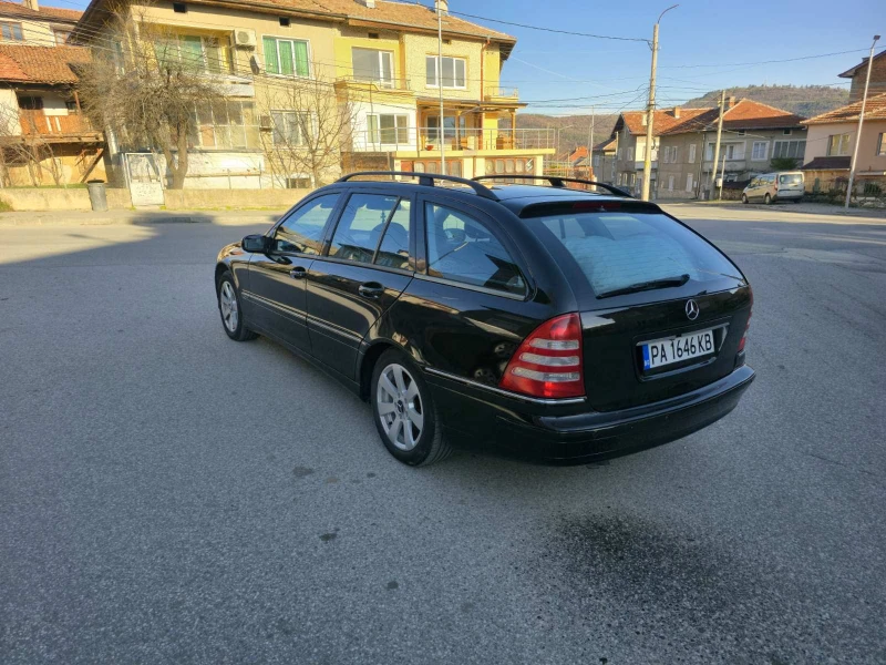 Mercedes-Benz C 200, снимка 3 - Автомобили и джипове - 52876591