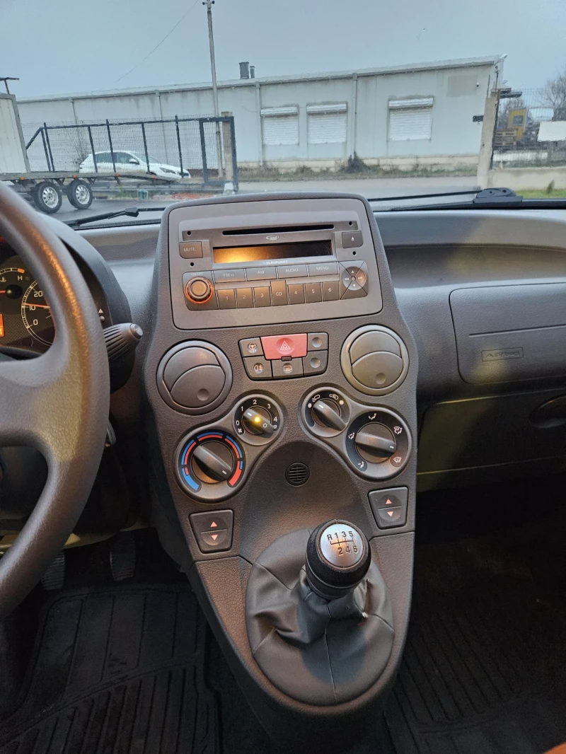 Fiat Panda, снимка 6 - Автомобили и джипове - 52889322