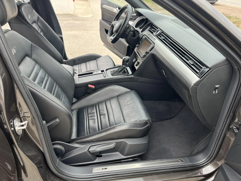 VW Passat R-LINE 2.0TDI 150кс EURO 6B FULL ВНОС ИТАЛИЯ, снимка 10 - Автомобили и джипове - 53488804