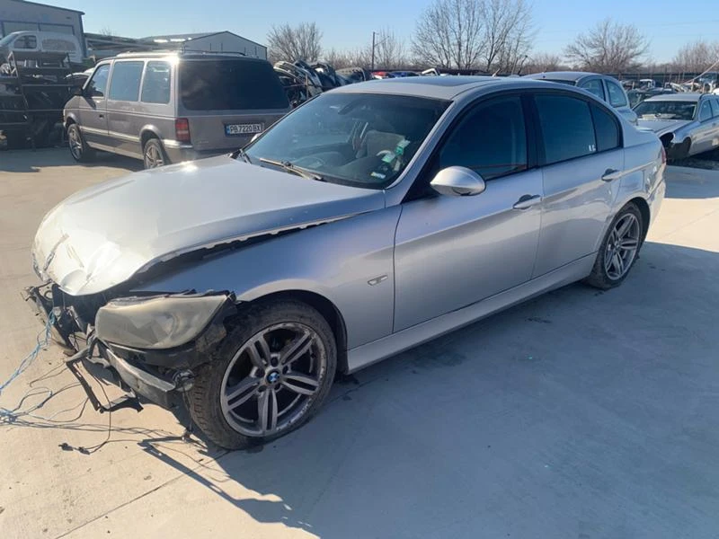 BMW 320 BMW 320 2.0i 6скорости НАВИ - изображение 3