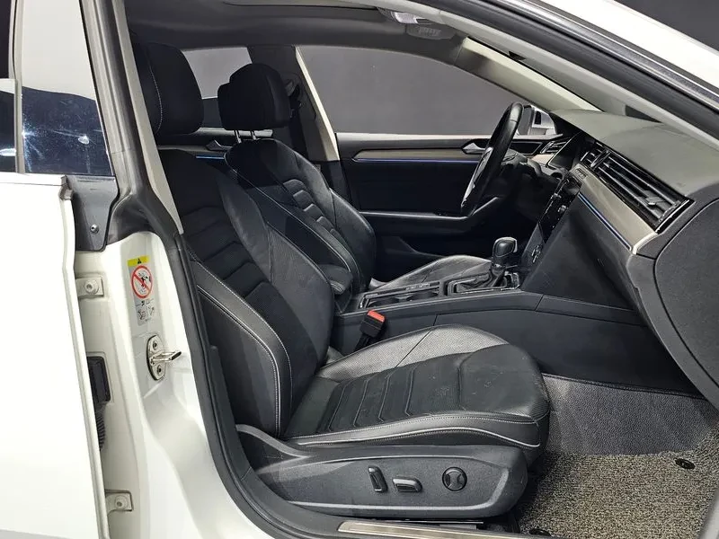 VW Arteon 2.0 Tdi Premium, снимка 11 - Автомобили и джипове - 56652203