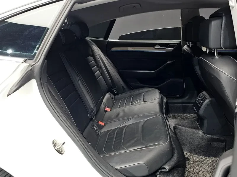 VW Arteon 2.0 Tdi Premium, снимка 12 - Автомобили и джипове - 56652203