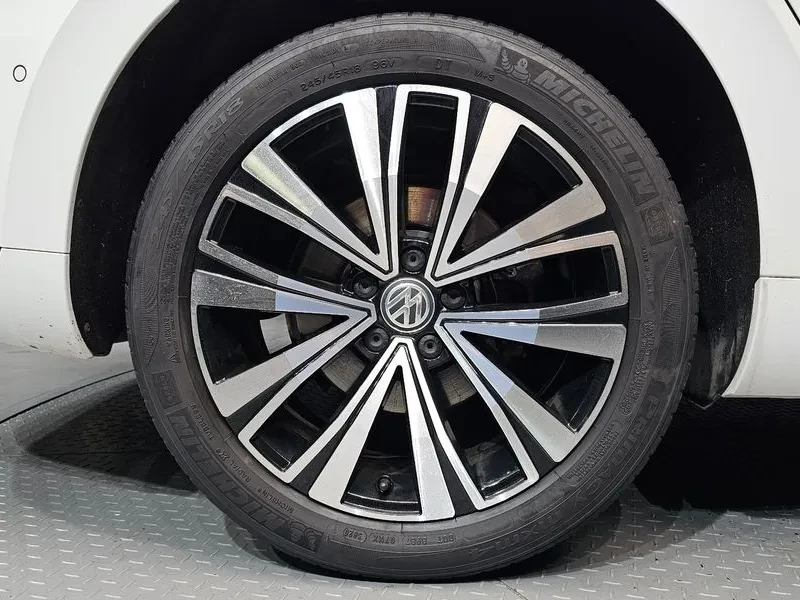 VW Arteon 2.0 Tdi Premium, снимка 5 - Автомобили и джипове - 56652203