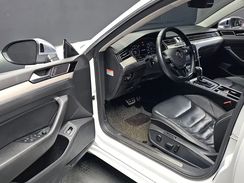 VW Arteon 2.0 Tdi Premium, снимка 10 - Автомобили и джипове - 56652203