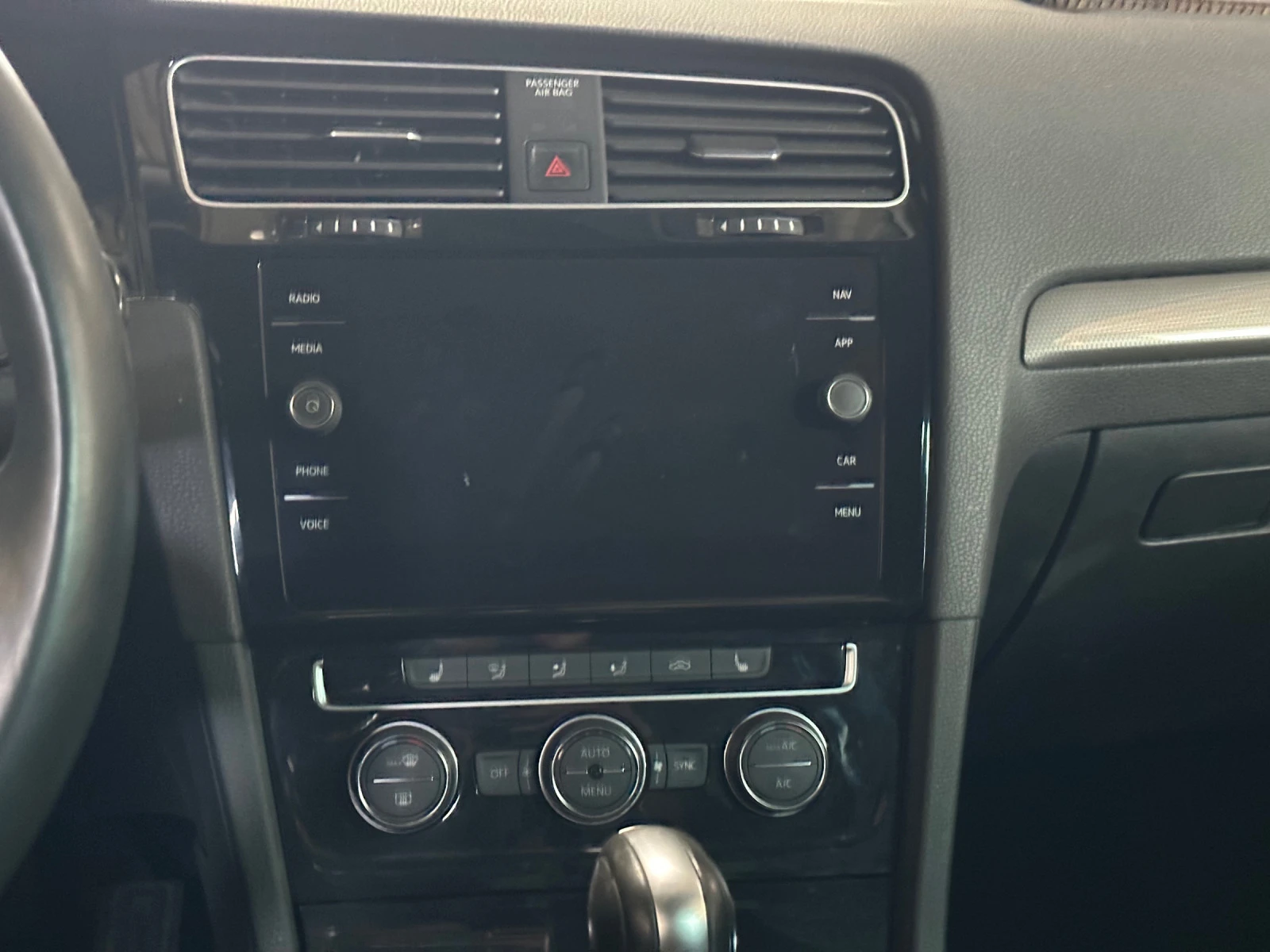 VW Golf 1.5 TGI  | Mobile.bg   17