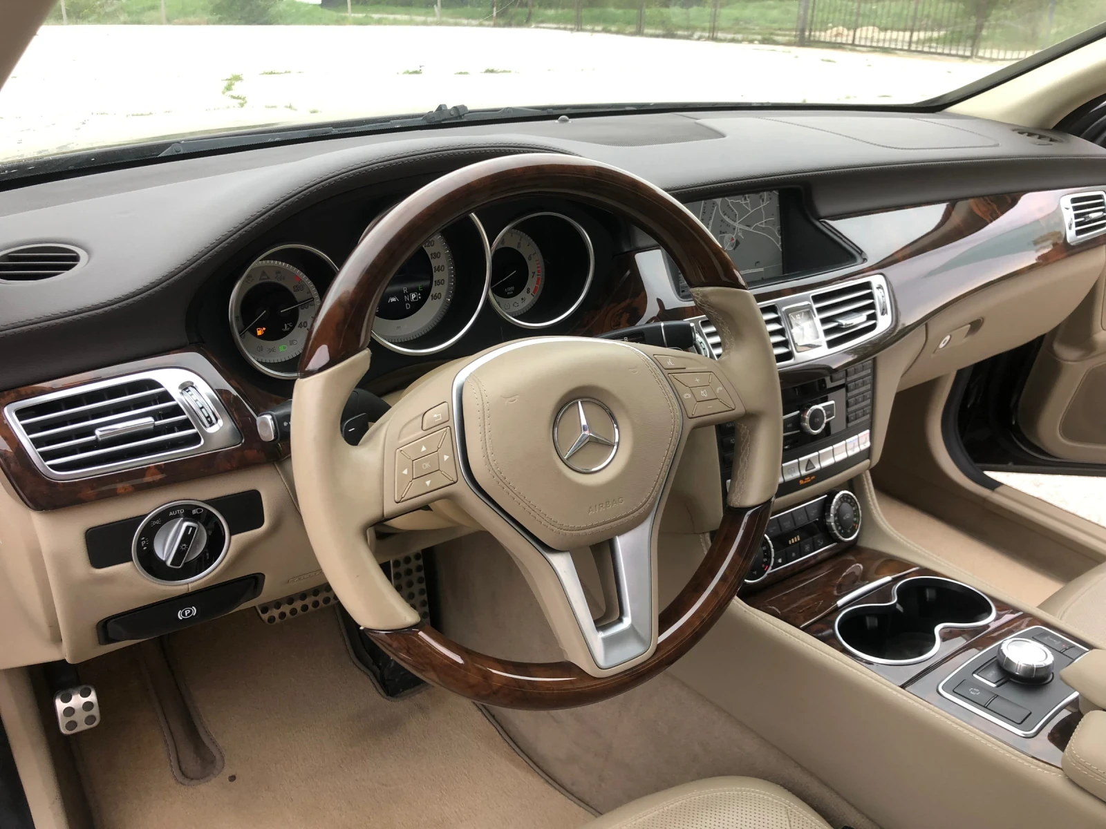 Mercedes-Benz CLS 550 AMG Подгрев, обдухване, масаж - изображение 8