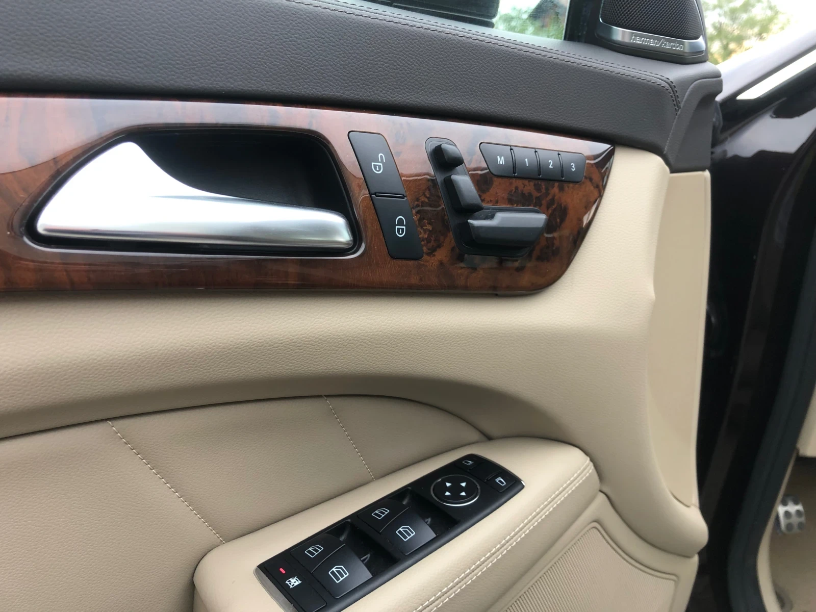 Mercedes-Benz CLS 550 AMG Подгрев, обдухване, масаж | Mobile.bg — изображение 13