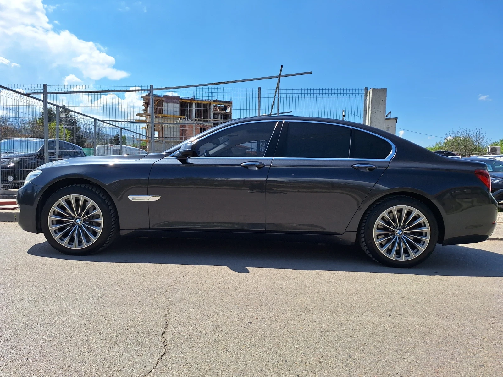 BMW 750 3.0D X-DRIVE - изображение 4