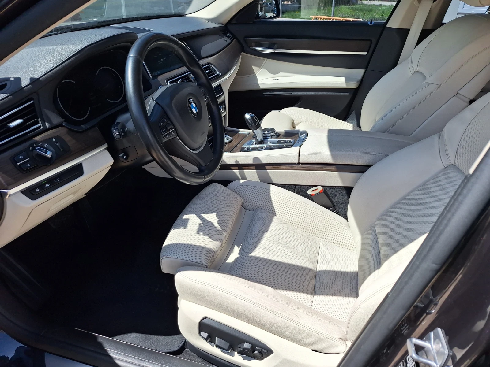 BMW 750 3.0D X-DRIVE - изображение 9
