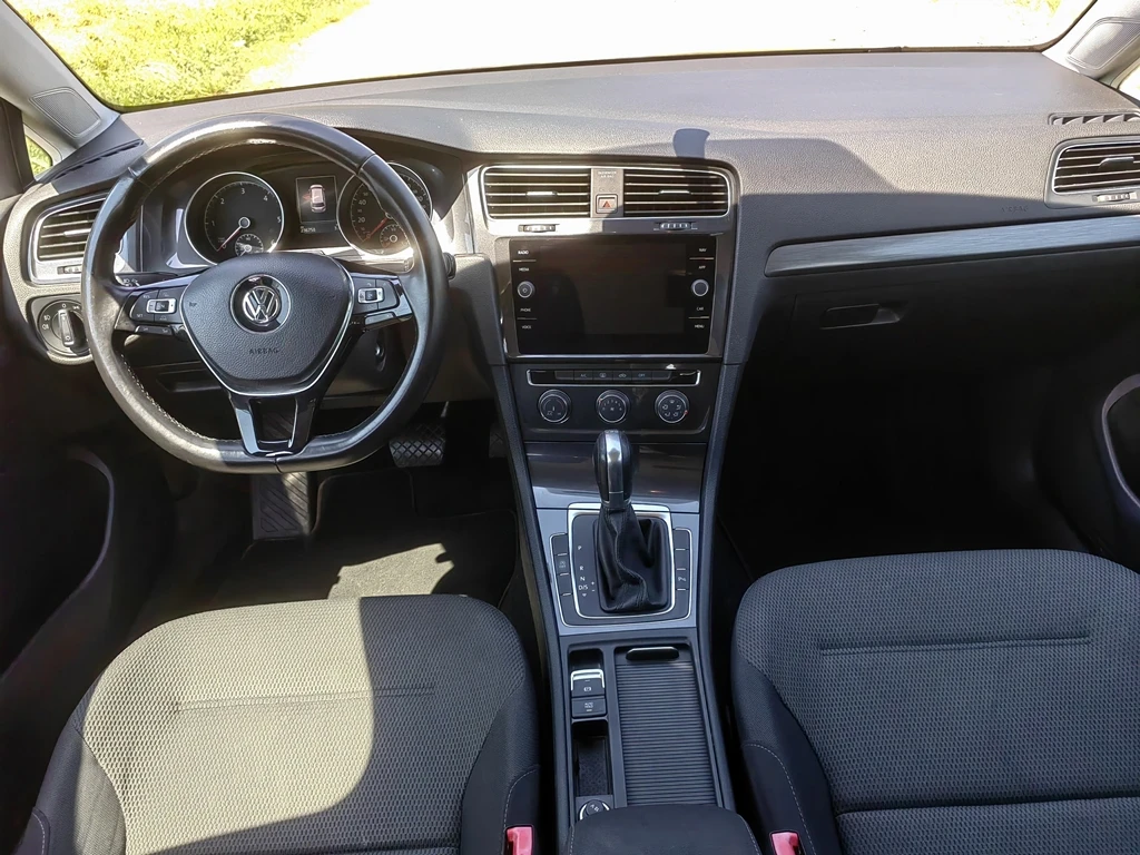 VW Golf VII 1.6TDI* ТОП* ЕДИН СОБСТВ.* СЕРВ. ИСТОРИЯ - изображение 10