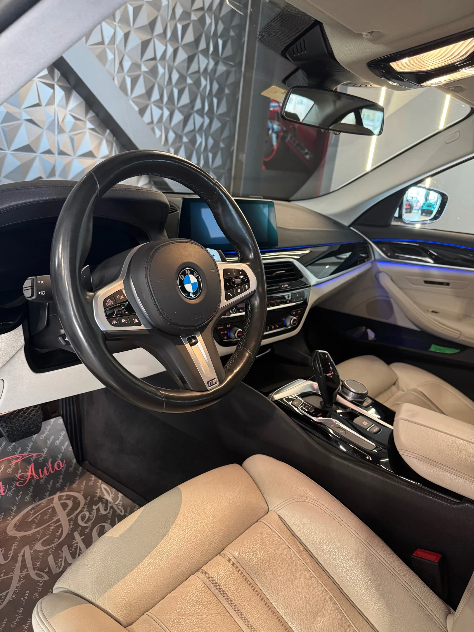 BMW 530E * xDrive * M PACKET * HEAD UP *  - изображение 7