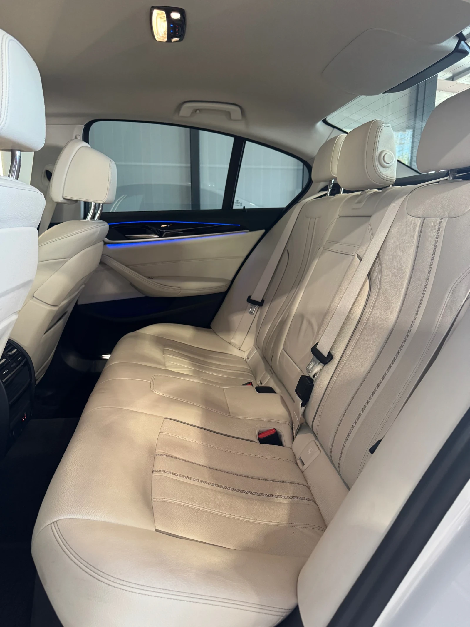 BMW 530E * xDrive * M PACKET * HEAD UP *  - изображение 5