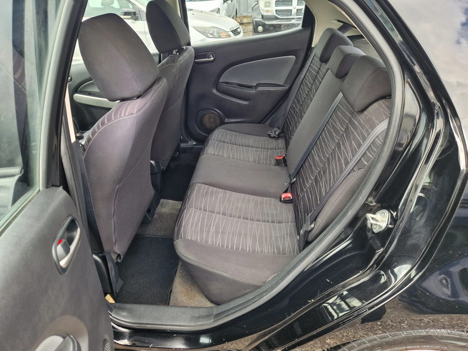 Mazda 2 1.3i 16v 75ps. LPG ITALIA - изображение 9