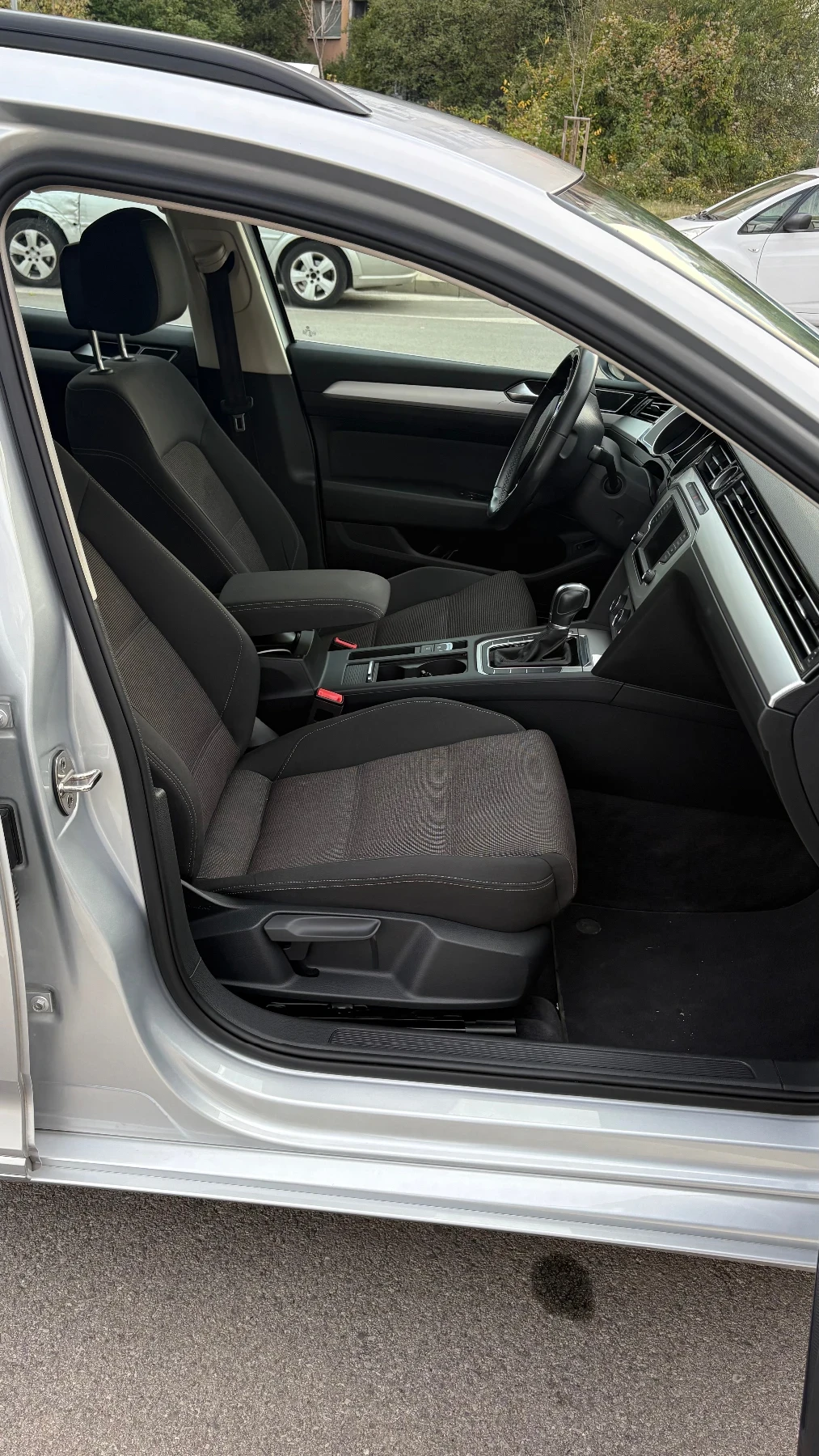 VW Passat 2.0TDI DSG 6ск COMFORTLINE BLUTECH - изображение 9