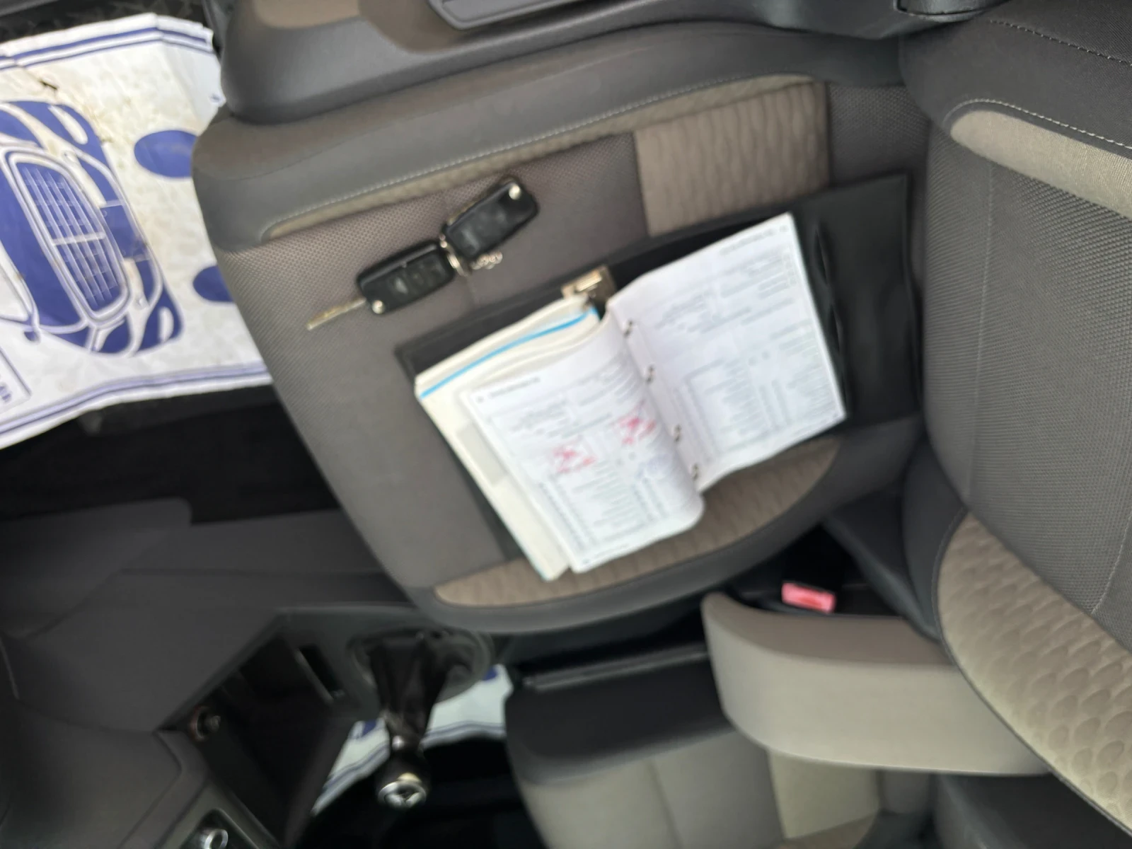 VW Touran 2009 CROOS+ ФЕЙС+ 2.0TDI+ 140кс+ 6ск, снимка 14 - Автомобили и джипове - 52584249